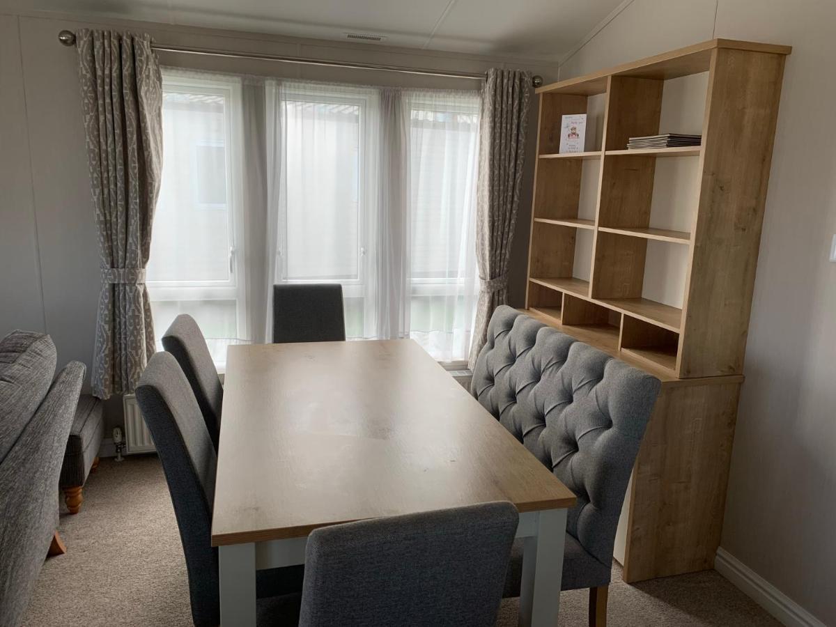 8 Birth Lodge On Cayton Bay Holiday Park Scarborough Zewnętrze zdjęcie