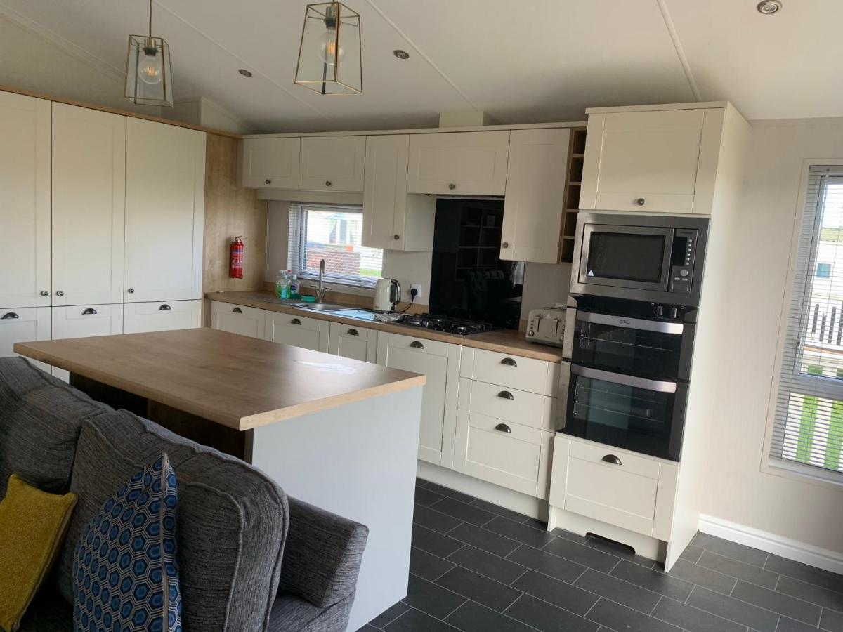 8 Birth Lodge On Cayton Bay Holiday Park Scarborough Zewnętrze zdjęcie